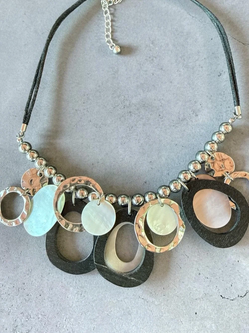 🔥Chico’s Statement Necklace Black Rope Chain Mixed Media Circle Hammered Silver